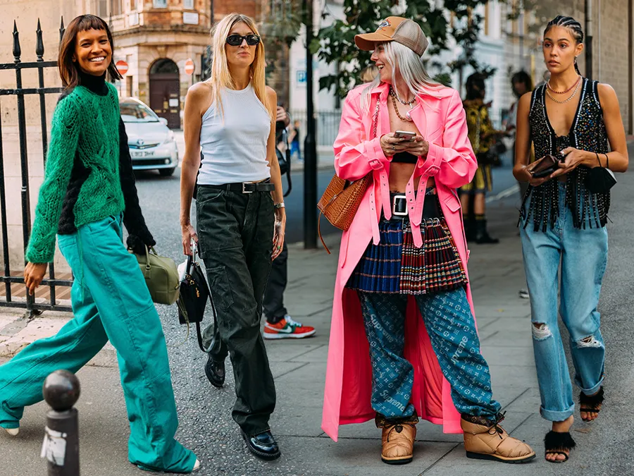 Mastering Streetwear: 12 Essential Tips for Women's Urban Fashion